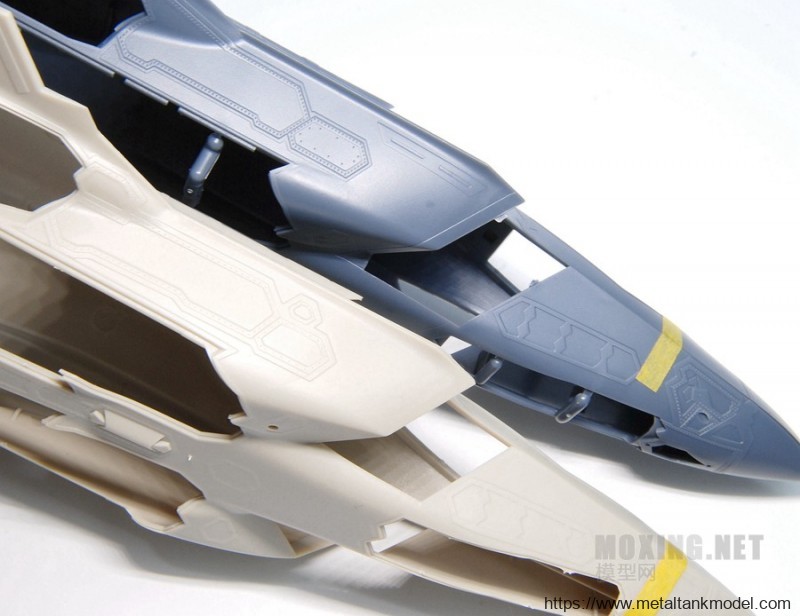 [坦克模型对比评测]MENG(LS007) VS 小鹰(80103)-1/48 F-35A