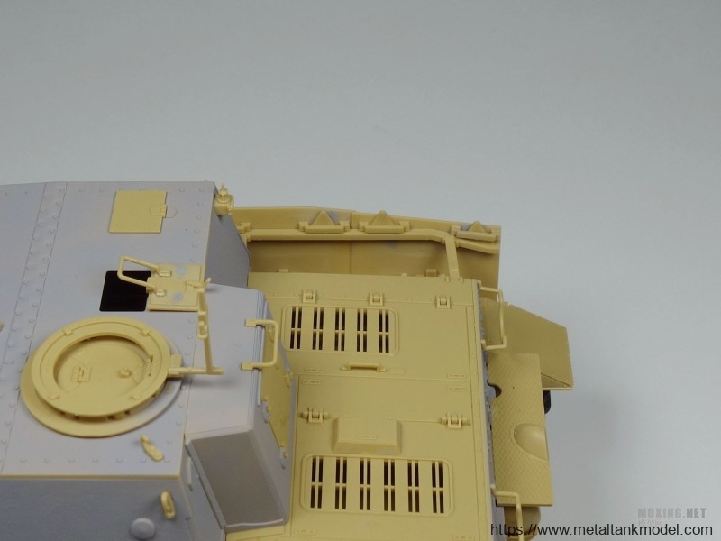 [模型网评测]田宫(35353)-1/35德国4号