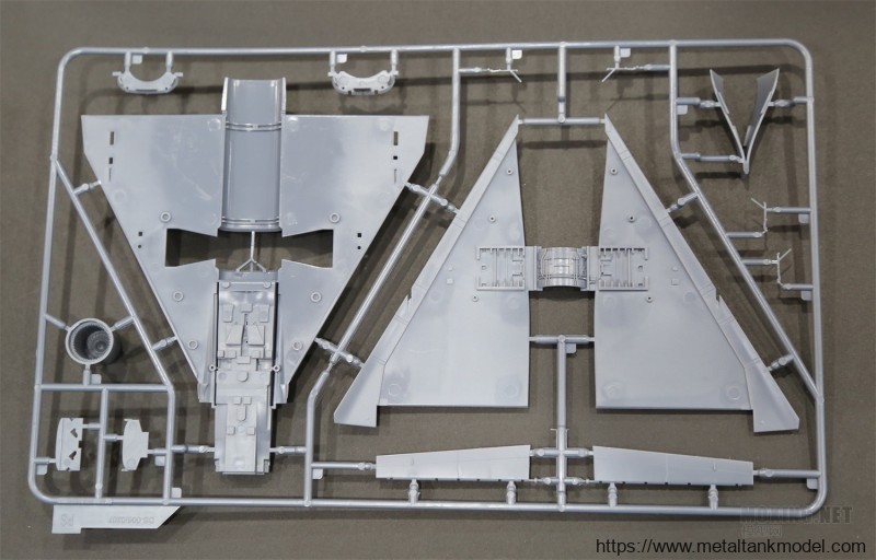 [模型网评测]MENG-1/72康维尔F-106A