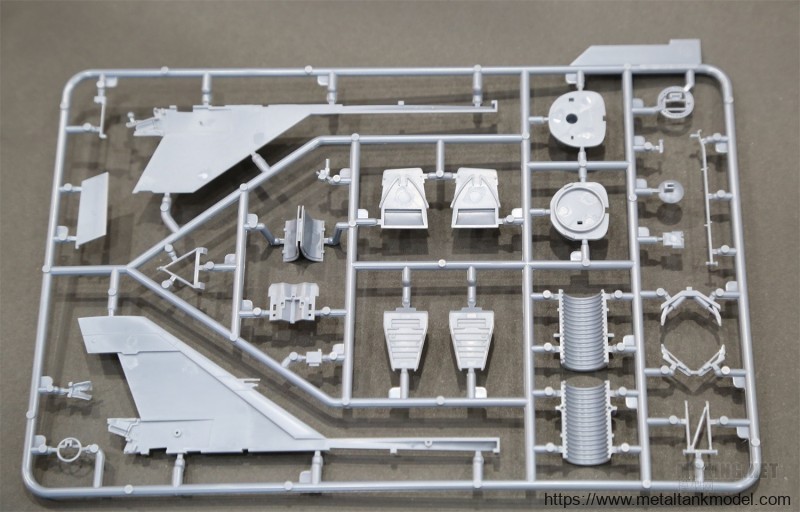 [模型网评测]MENG-1/72康维尔F-106A