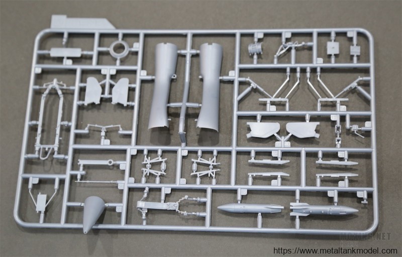 [模型网评测]MENG-1/72康维尔F-106A