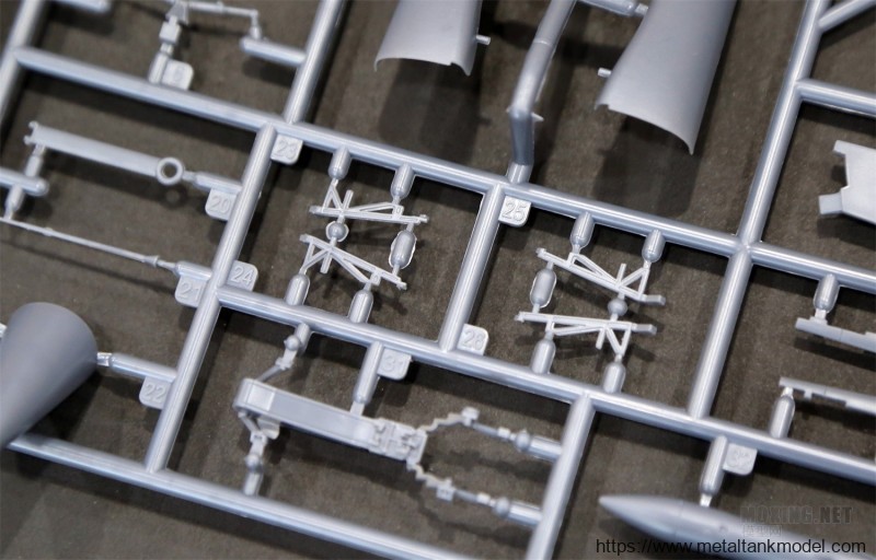 [模型网评测]MENG-1/72康维尔F-106A