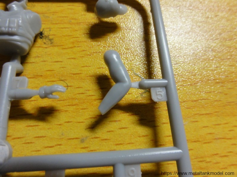 [开盒评测]MENG-1/35武装皮卡附军需品(VS-002)-封绘及简介 - 第5张  | 制作坦克模型记录