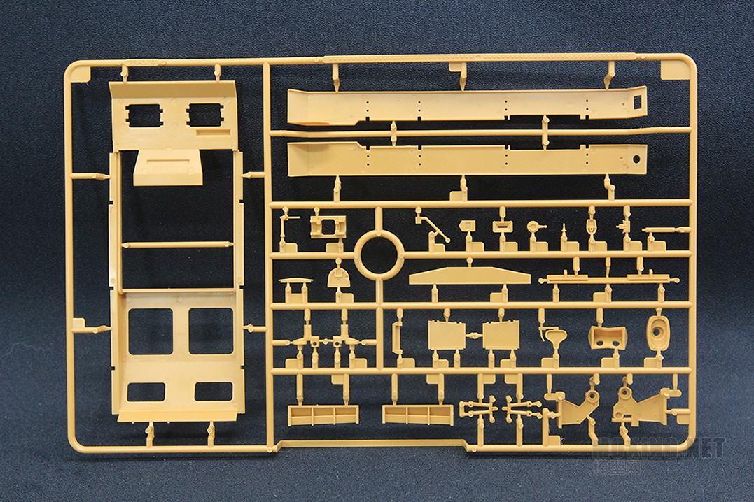 [模型网评测]威骏-1/35德国三号突击炮E型(CB35118)-实车简介 - 第2张  | 制作坦克模型记录