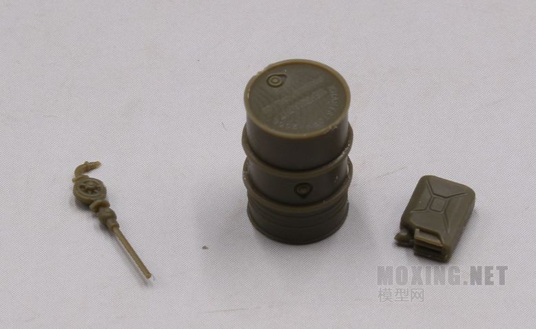 [模型网评测]威骏(GB7020)-1/72二战德军20升油箱与200升油桶组-开盒 - 第1张  | 制作坦克模型记录