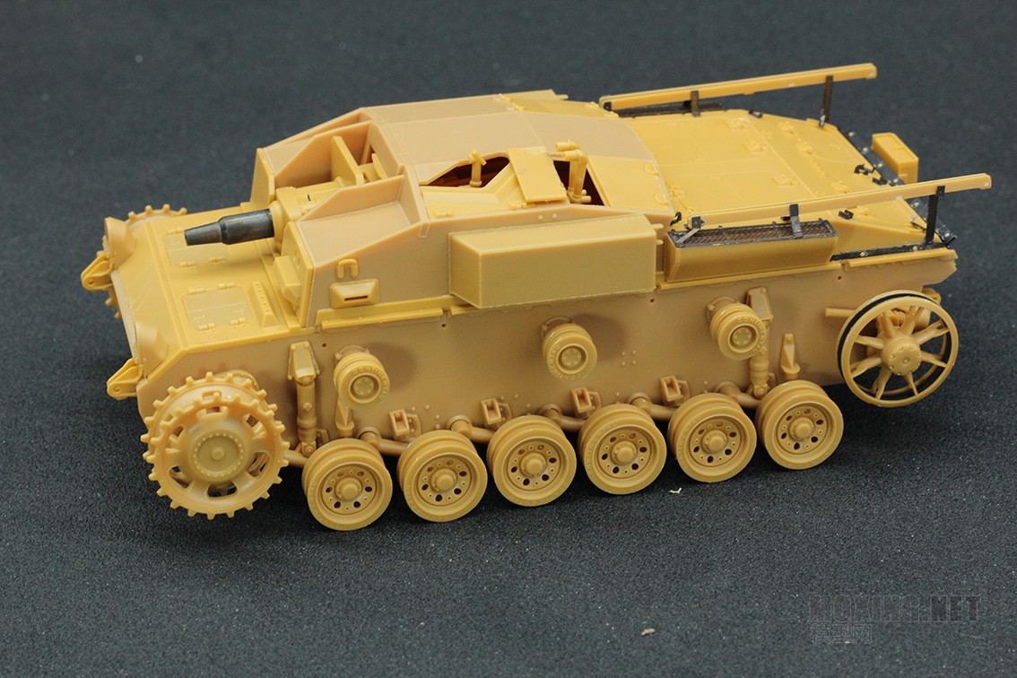[模型网评测]威骏-1/35德国三号突击炮E型(CB35118)-实车简介 - 第5张  | 制作坦克模型记录
