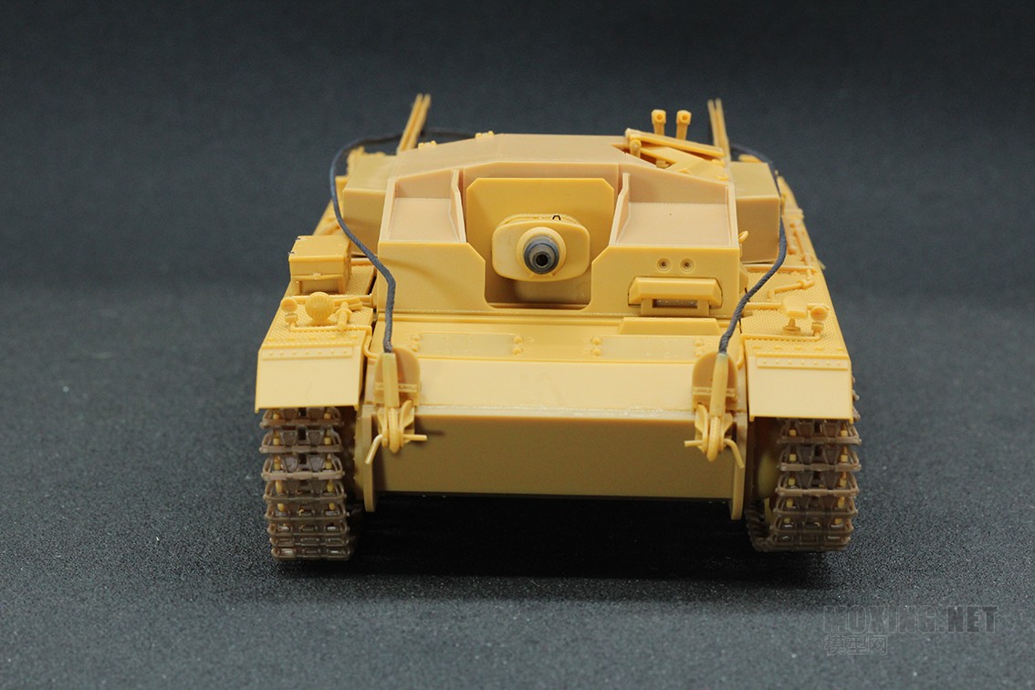 [模型网评测]威骏-1/35德国三号突击炮E型(CB35118)-实车简介 - 第3张  | 制作坦克模型记录