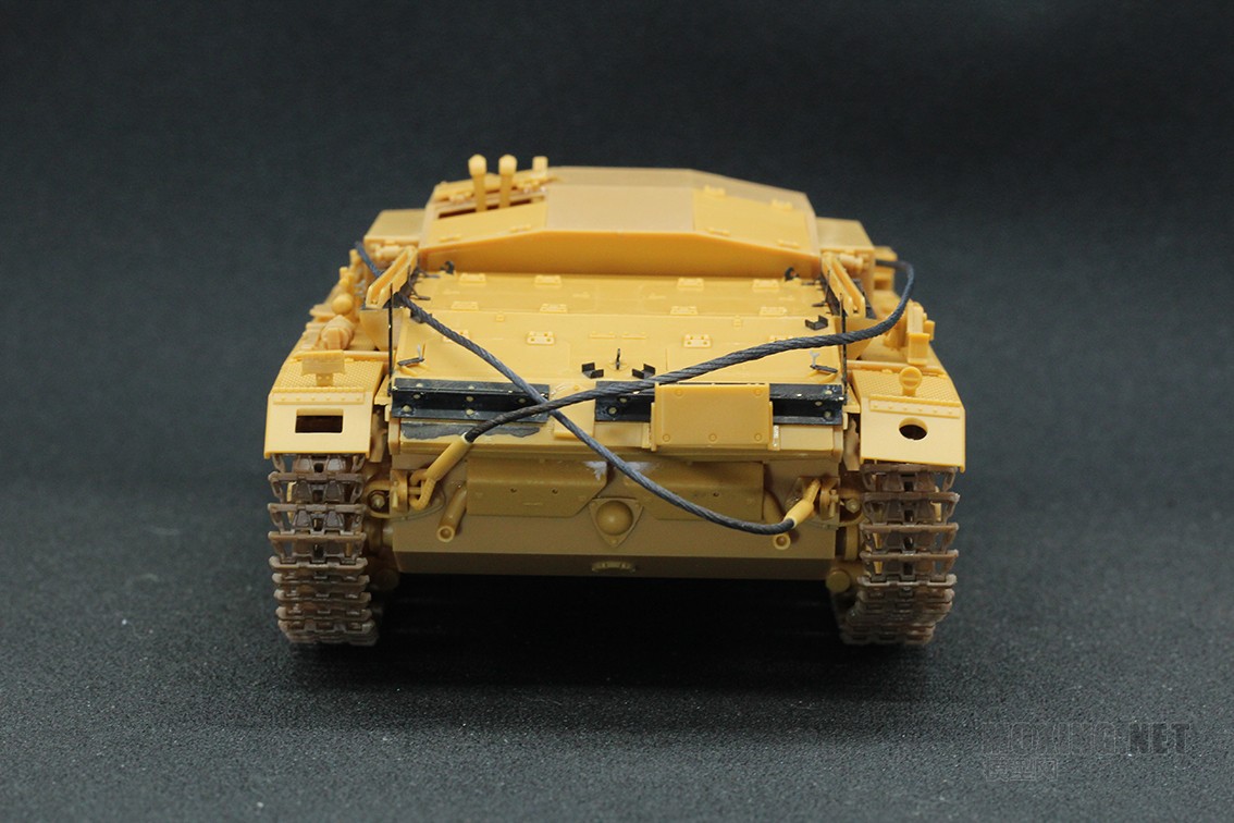 [模型网评测]威骏-1/35德国三号突击炮E型(CB35118)-实车简介 - 第6张  | 制作坦克模型记录