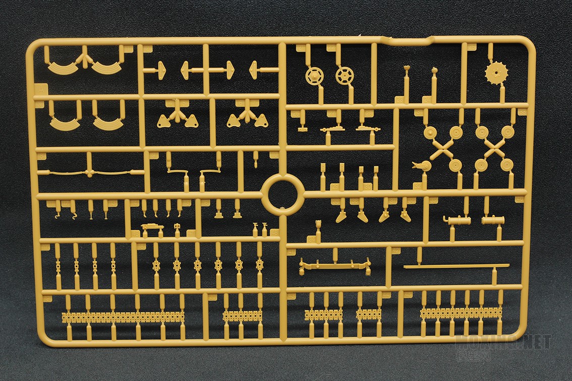 [模型网评测]威骏-1/35 意大利L35/c超轻型坦克搭载20毫米反坦克枪(CB35049)-开盒 - 第1张  | 制作坦克模型记录