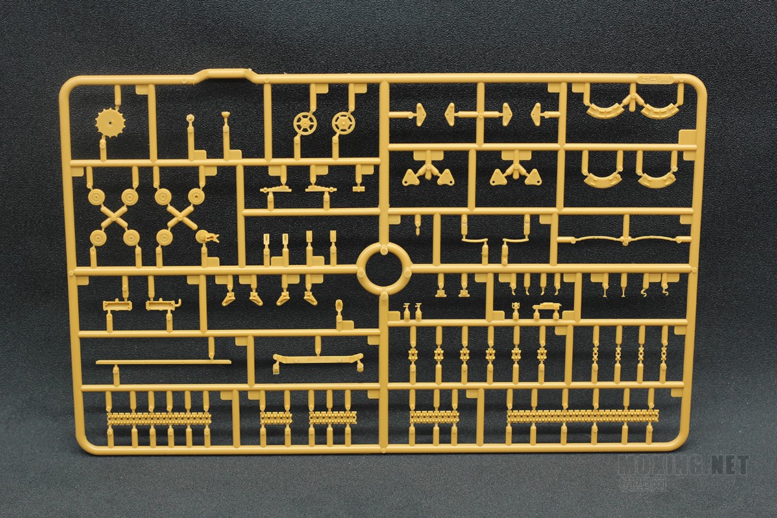 [模型网评测]威骏-1/35 意大利L35/c超轻型坦克搭载20毫米反坦克枪(CB35049)-开盒 - 第2张  | 制作坦克模型记录