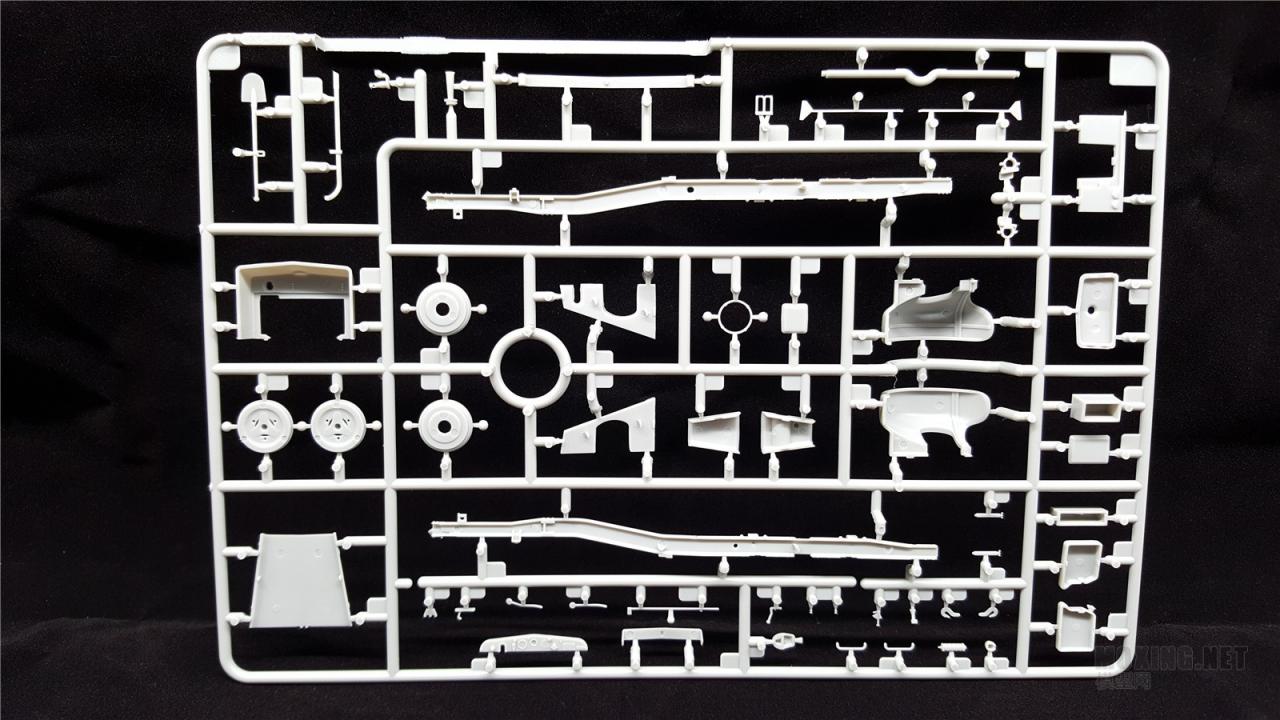 [模型网评测]威骏(CB35133)-1/35克虏伯Kfz.69牵引车(早期型)与37mm Pak36反坦克炮-简介及开盒 - 第8张  | 制作坦克模型记录