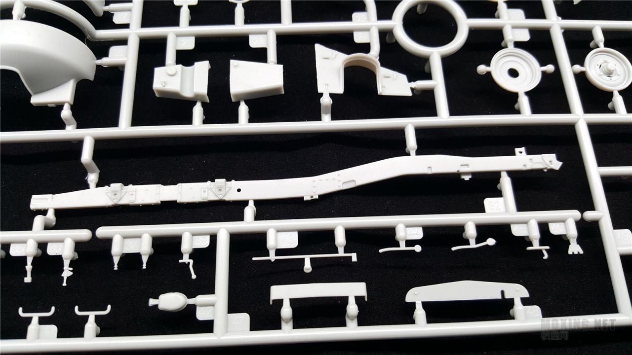 [模型网评测]威骏(CB35133)-1/35克虏伯Kfz.69牵引车(早期型)与37mm Pak36反坦克炮-简介及开盒 - 第8张  | 制作坦克模型记录