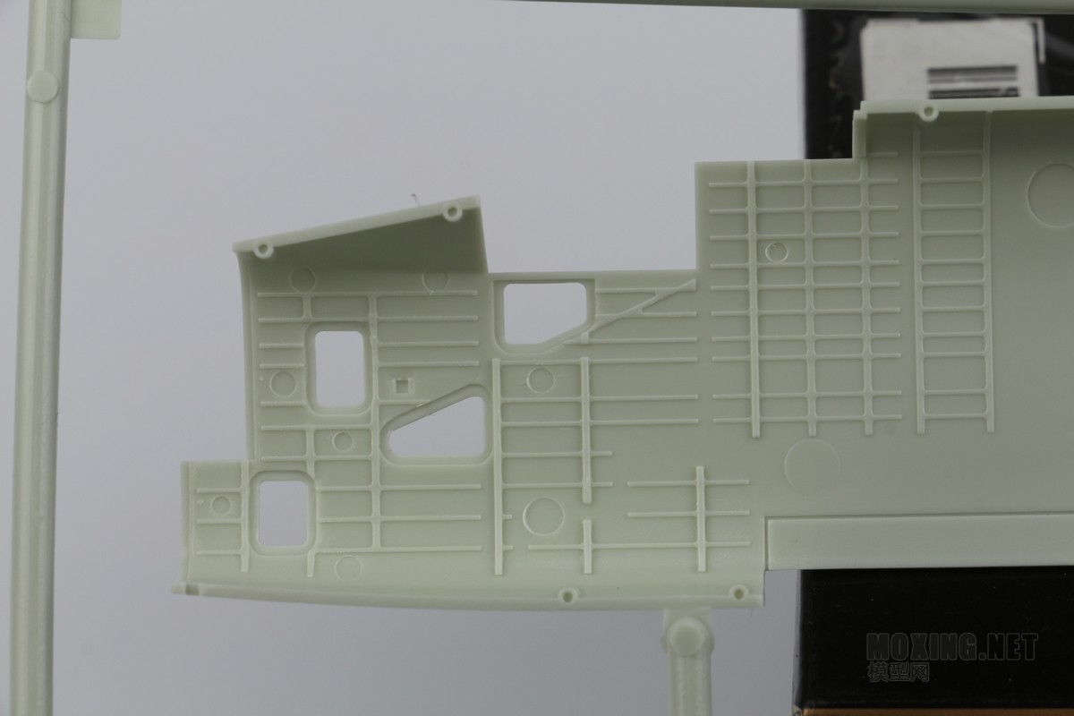 [模型网评测]威望-1/72英国哈利法克斯B MK.III轰炸机(04936)-实机简介 - 第9张  | 制作坦克模型记录