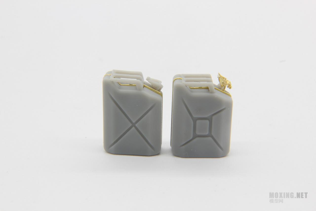 [模型网评测]威骏(AB3576)-1/35德国20L油箱及水箱 - 第10张  | 制作坦克模型记录