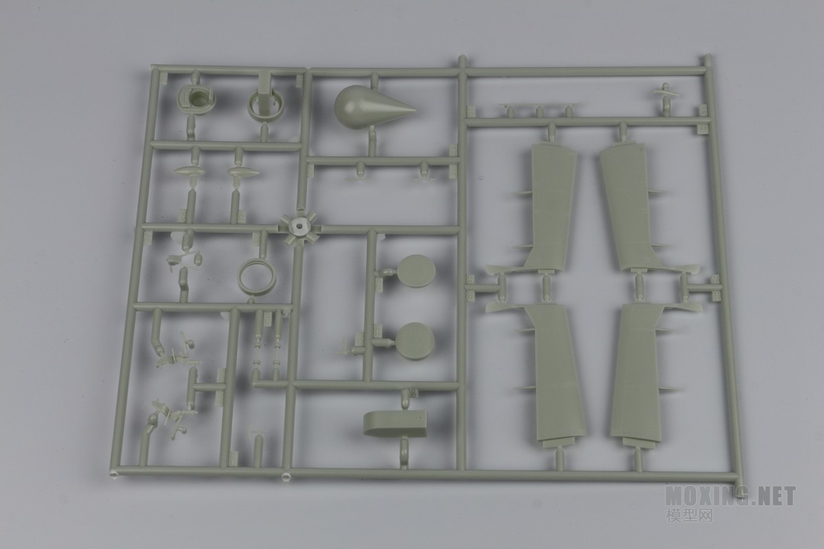 [模型网评测]威望-1/72英国哈利法克斯B MK.III轰炸机(04936)-实机简介 - 第12张  | 制作坦克模型记录