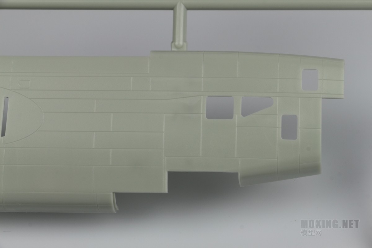 [模型网评测]威望-1/72英国哈利法克斯B MK.III轰炸机(04936)-实机简介 - 第3张  | 制作坦克模型记录