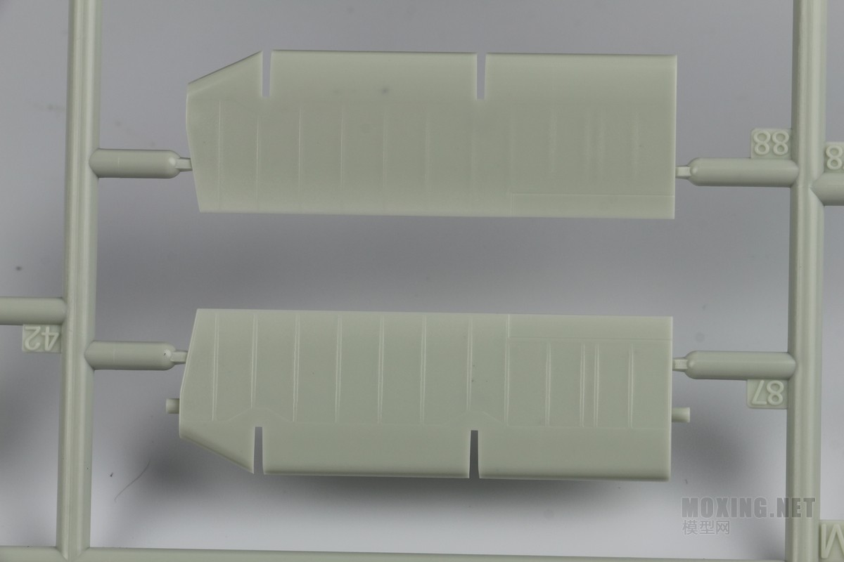 [模型网评测]威望-1/72英国哈利法克斯B MK.III轰炸机(04936)-实机简介 - 第2张  | 制作坦克模型记录