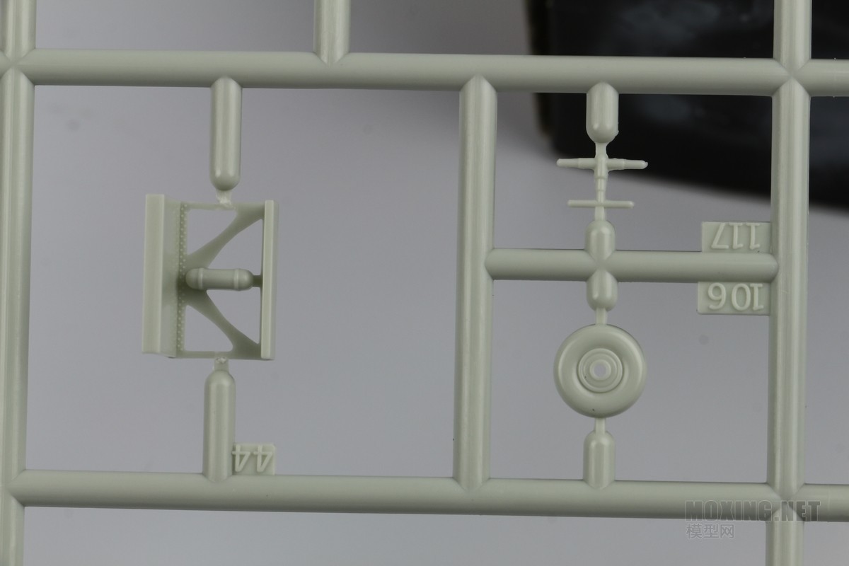 [模型网评测]威望-1/72英国哈利法克斯B MK.III轰炸机(04936)-实机简介 - 第4张  | 制作坦克模型记录