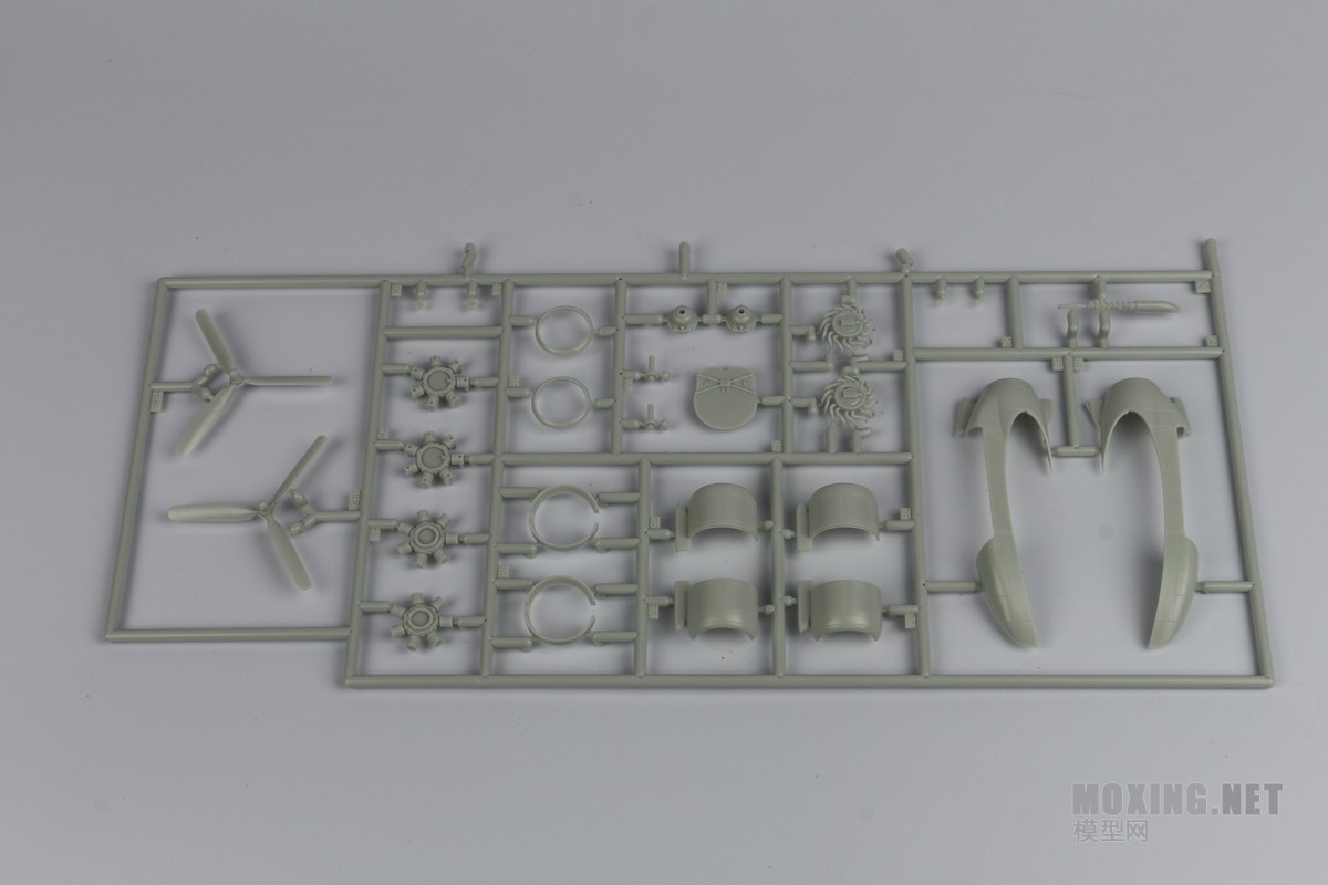 [模型网评测]威望-1/72英国哈利法克斯B MK.III轰炸机(04936)-实机简介 - 第12张  | 制作坦克模型记录