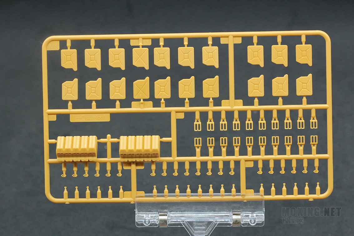 [模型网评测]威骏-1/35德国三号突击炮D型北非战场(CB35117)-开盒简介 - 第9张  | 制作坦克模型记录