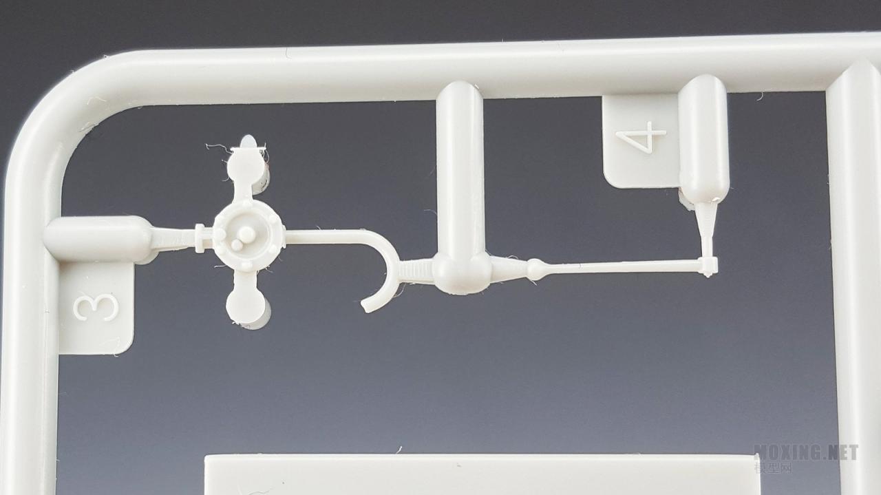 [模型网评测]威骏-1/35德国通用供油拖载车(AB3579)-开盒 - 第4张  | 制作坦克模型记录