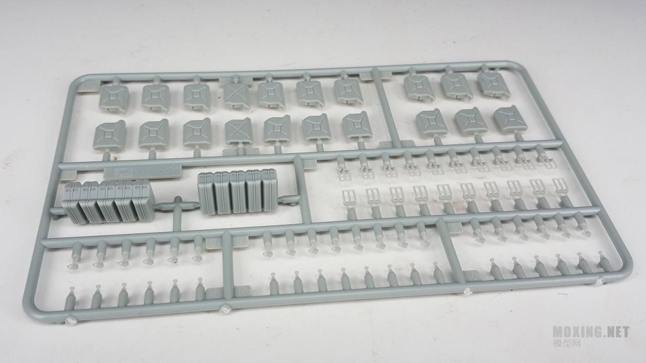 [模型网评测]威骏-1/35德国通用供油拖载车(AB3579)-开盒 - 第5张  | 制作坦克模型记录