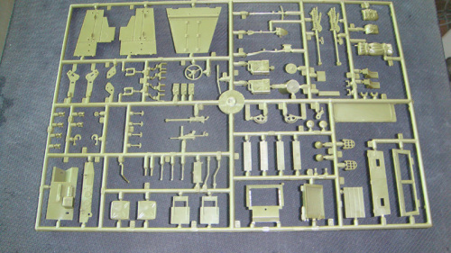 [开盒评测]威望-1/35美国M3A1轮式装甲运输车(03078)-封面及总览 - 第3张  | 制作坦克模型记录