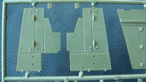 [开盒评测]威望-1/35美国M3A1轮式装甲运输车(03078)-封面及总览 - 第6张  | 制作坦克模型记录