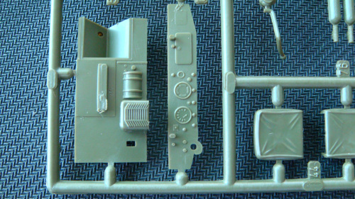 [开盒评测]威望-1/35美国M3A1轮式装甲运输车(03078)-封面及总览 - 第7张  | 制作坦克模型记录