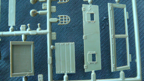 [开盒评测]威望-1/35美国M3A1轮式装甲运输车(03078)-封面及总览 - 第8张  | 制作坦克模型记录