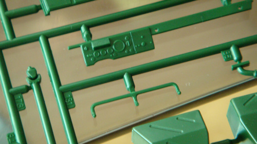 [开盒评测]威望-1/35德国MAN 7t.milgl 6x6军用卡车(03081)-封绘及总览 - 第5张  | 制作坦克模型记录