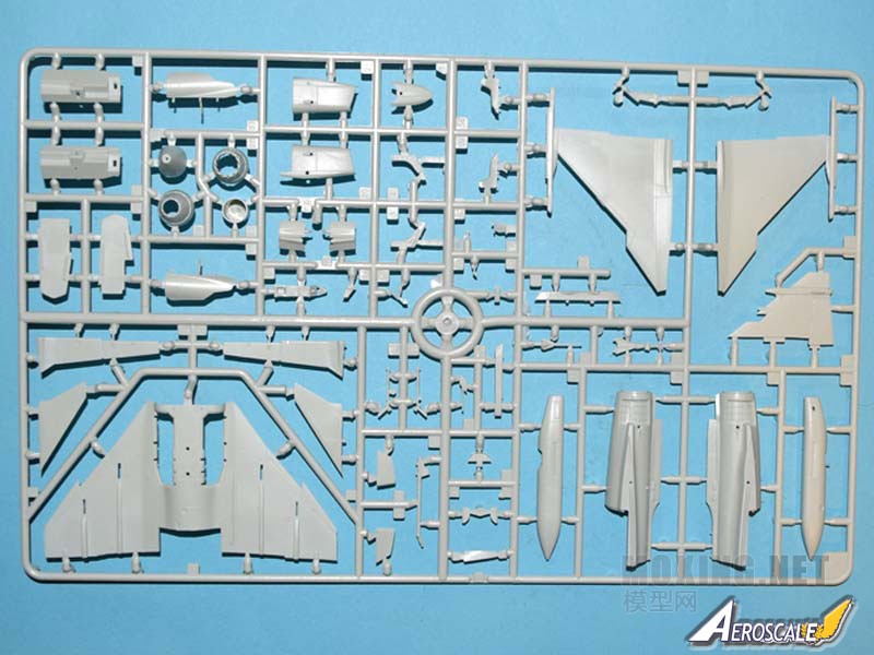 [开盒评测]威望-1/72瑞典JAS-39