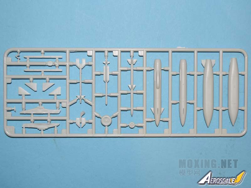 [开盒评测]威望-1/72瑞典JAS-39