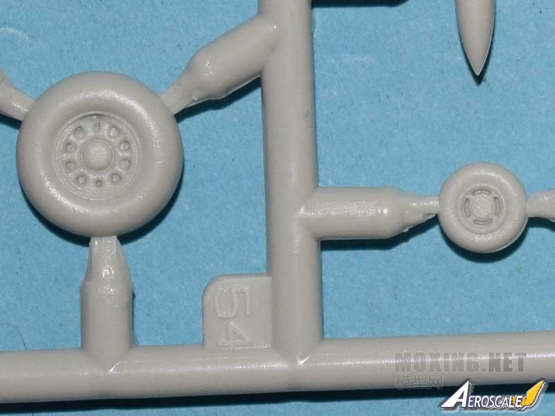[开盒评测]威望-1/72瑞典JAS-39