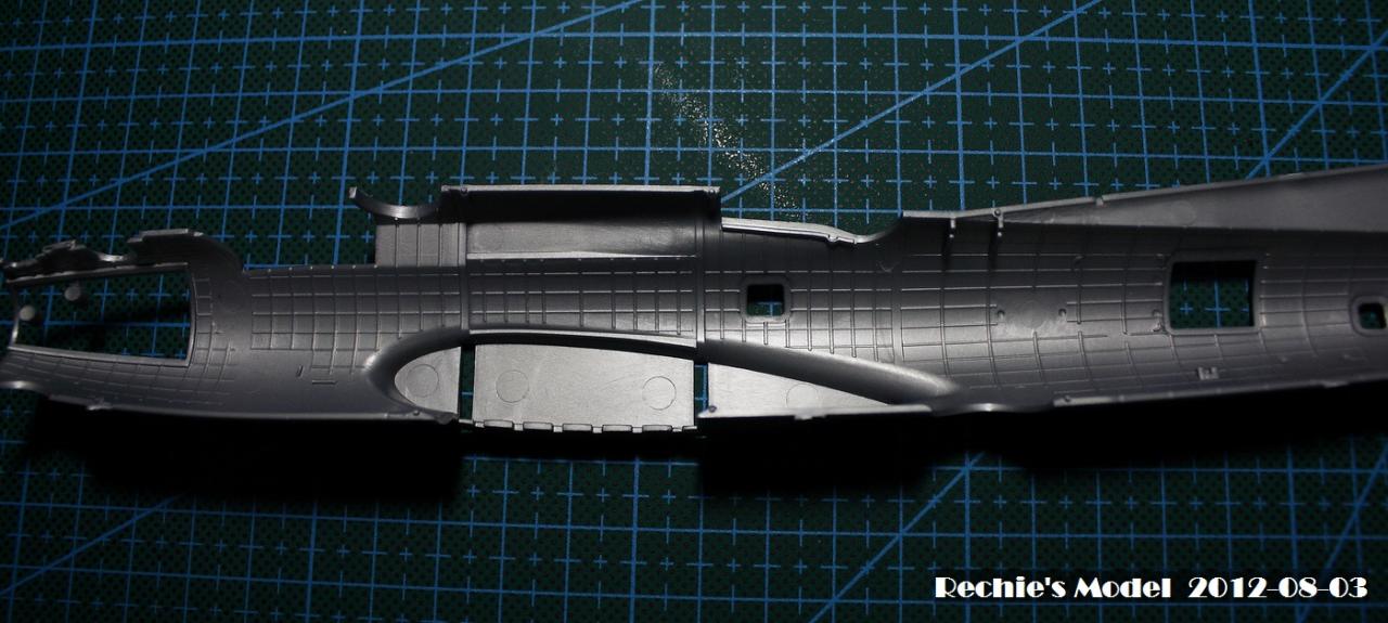 [开盒评测]威望-1/72波音B-17G