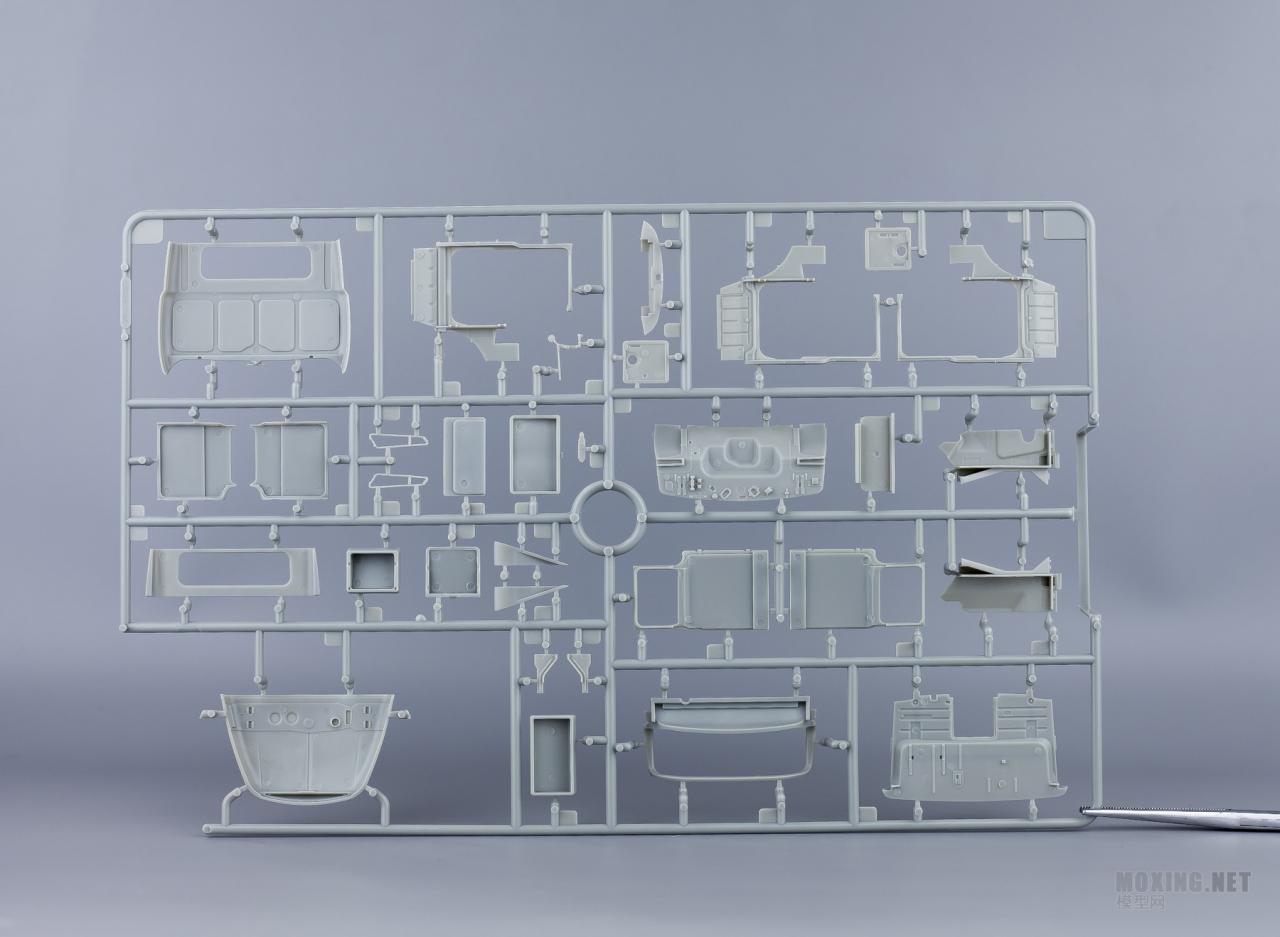 [模型网评测]威骏(CB35194)-1/35吉尔-131 V型牵引卡车-简介及开盒 - 第2张  | 制作坦克模型记录