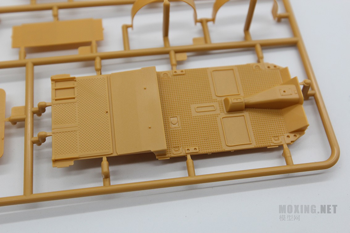 [模型网评测]威骏-1/35德国霍希(Kfz12)早期型+ 28mm sPzB41反坦克炮+拖车(CB35209)-开盒一览 - 第3张  | 制作坦克模型记录