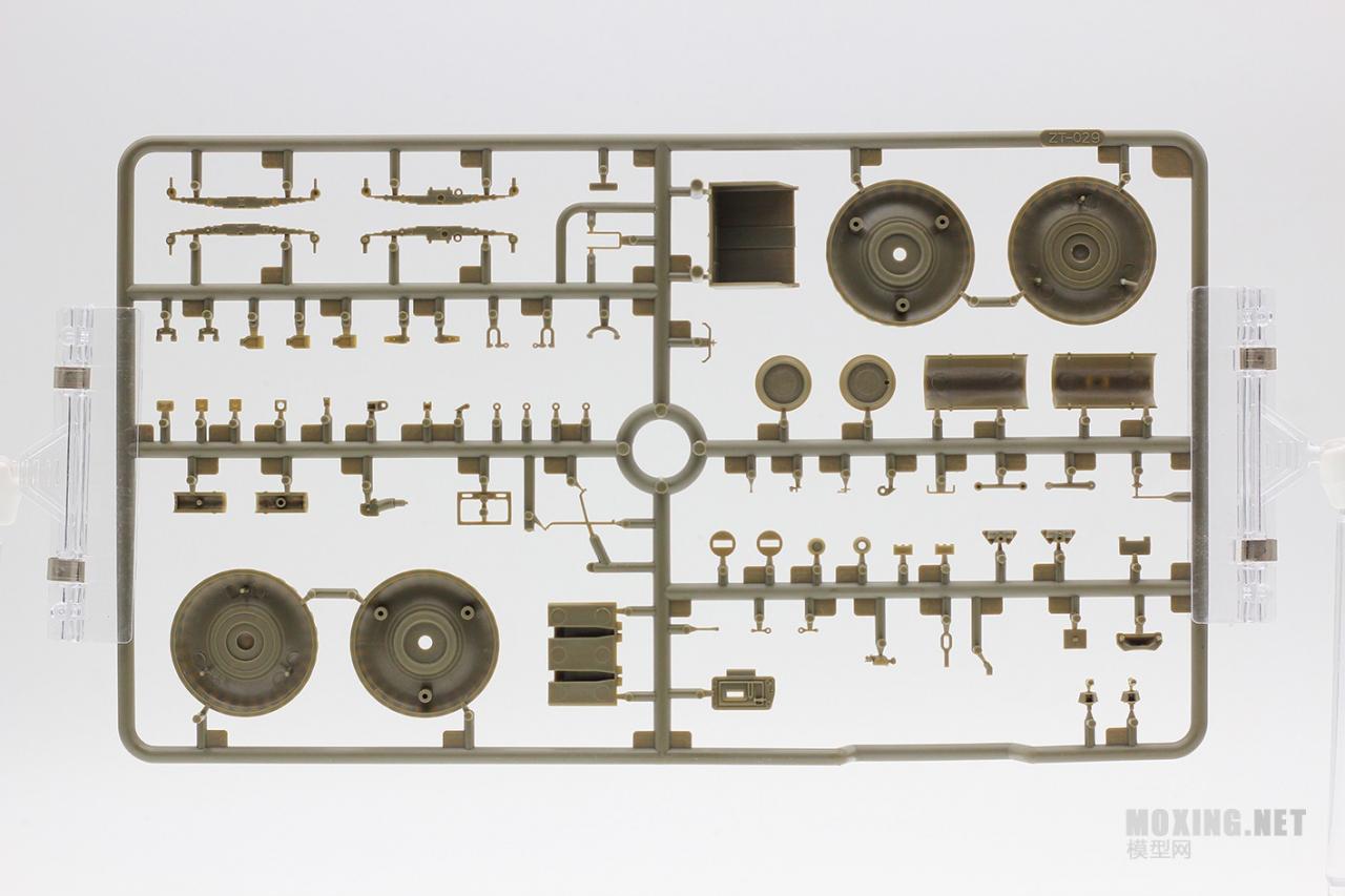 [模型网评测]威骏(CB35115)-1/35猎犬MK.I型装甲车(后期型)加12英尺突击桥-实车简介 - 第2张  | 制作坦克模型记录