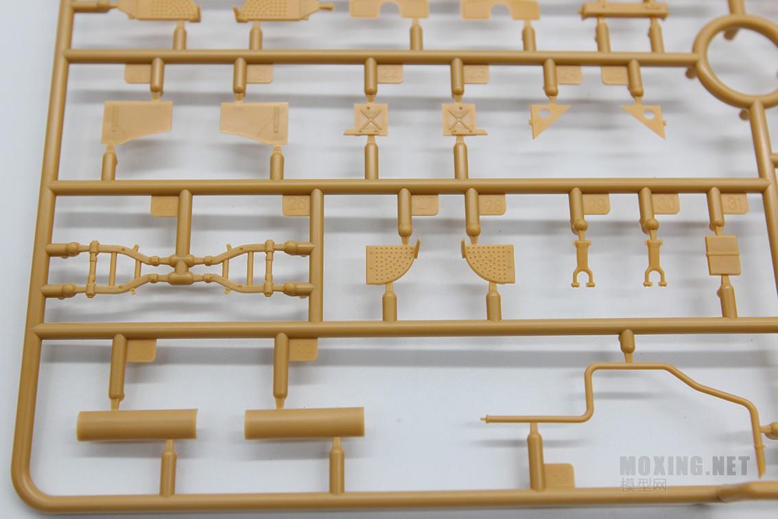 [模型网评测]威骏-1/35德国霍希(Kfz12)早期型+ 28mm sPzB41反坦克炮+拖车(CB35209)-开盒一览 - 第13张  | 制作坦克模型记录