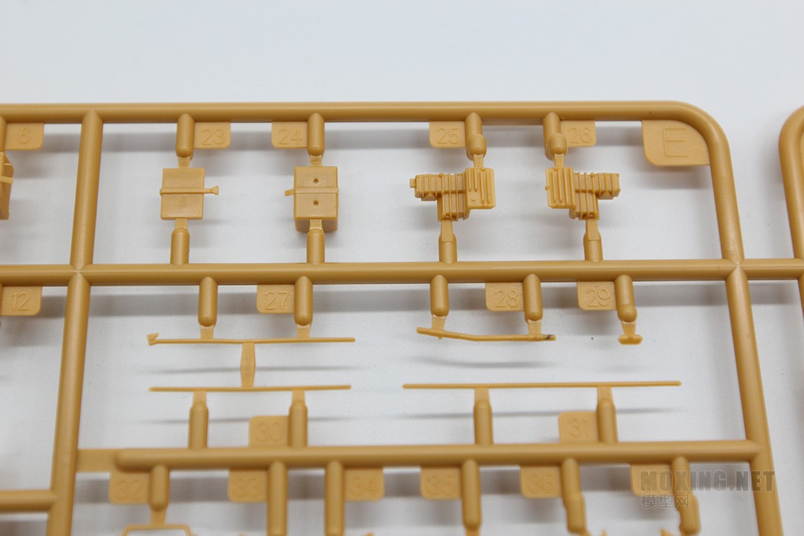 [模型网评测]威骏-1/35德国霍希(Kfz12)早期型+ 28mm sPzB41反坦克炮+拖车(CB35209)-开盒一览 - 第21张  | 制作坦克模型记录
