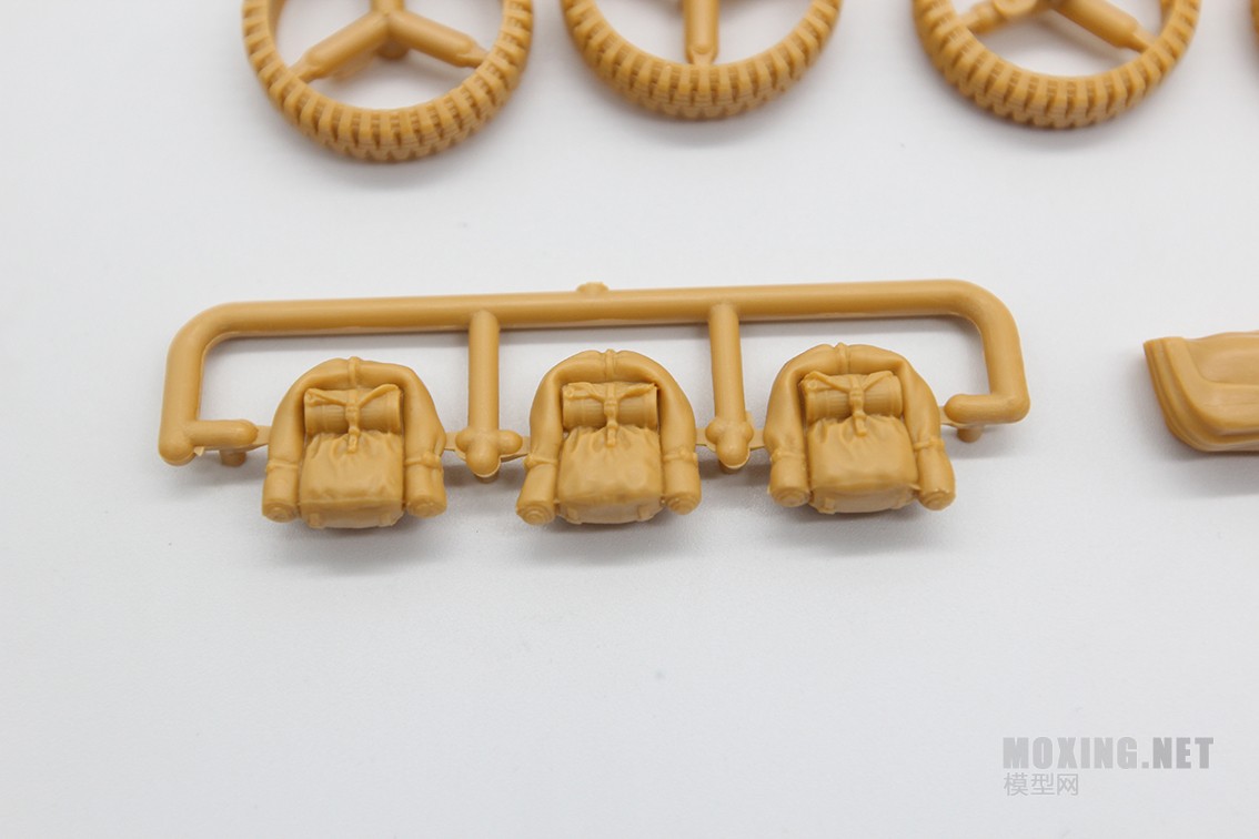 [模型网评测]威骏-1/35德国霍希(Kfz12)早期型+ 28mm sPzB41反坦克炮+拖车(CB35209)-开盒一览 - 第2张  | 制作坦克模型记录