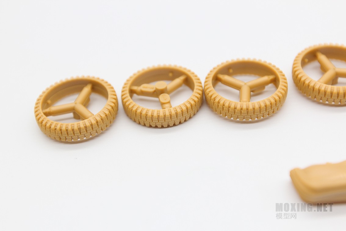[模型网评测]威骏-1/35德国霍希(Kfz12)早期型+ 28mm sPzB41反坦克炮+拖车(CB35209)-开盒一览 - 第3张  | 制作坦克模型记录