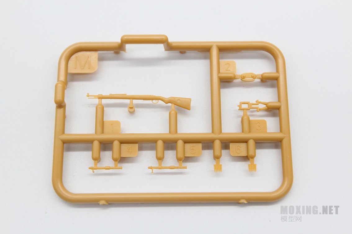 [模型网评测]威骏-1/35德国霍希(Kfz12)早期型+ 28mm sPzB41反坦克炮+拖车(CB35209)-开盒一览 - 第4张  | 制作坦克模型记录