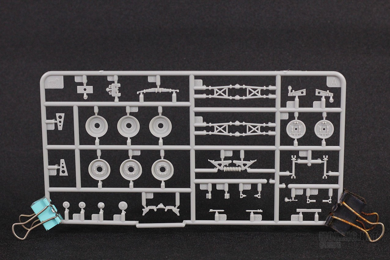 [模型网评测]威骏(CB35138)-1/35克虏伯Kfz.69牵引车(后期型)及Pak36反坦克炮-开盒 - 第1张  | 制作坦克模型记录