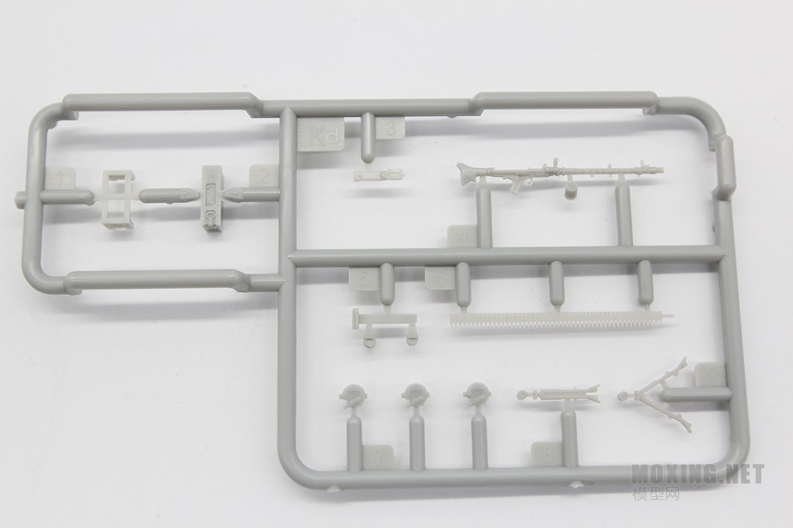 [模型网评测]威骏-1/35德国霍希(Kfz12)早期型+ 28mm sPzB41反坦克炮+拖车(CB35209)-开盒一览 - 第5张  | 制作坦克模型记录