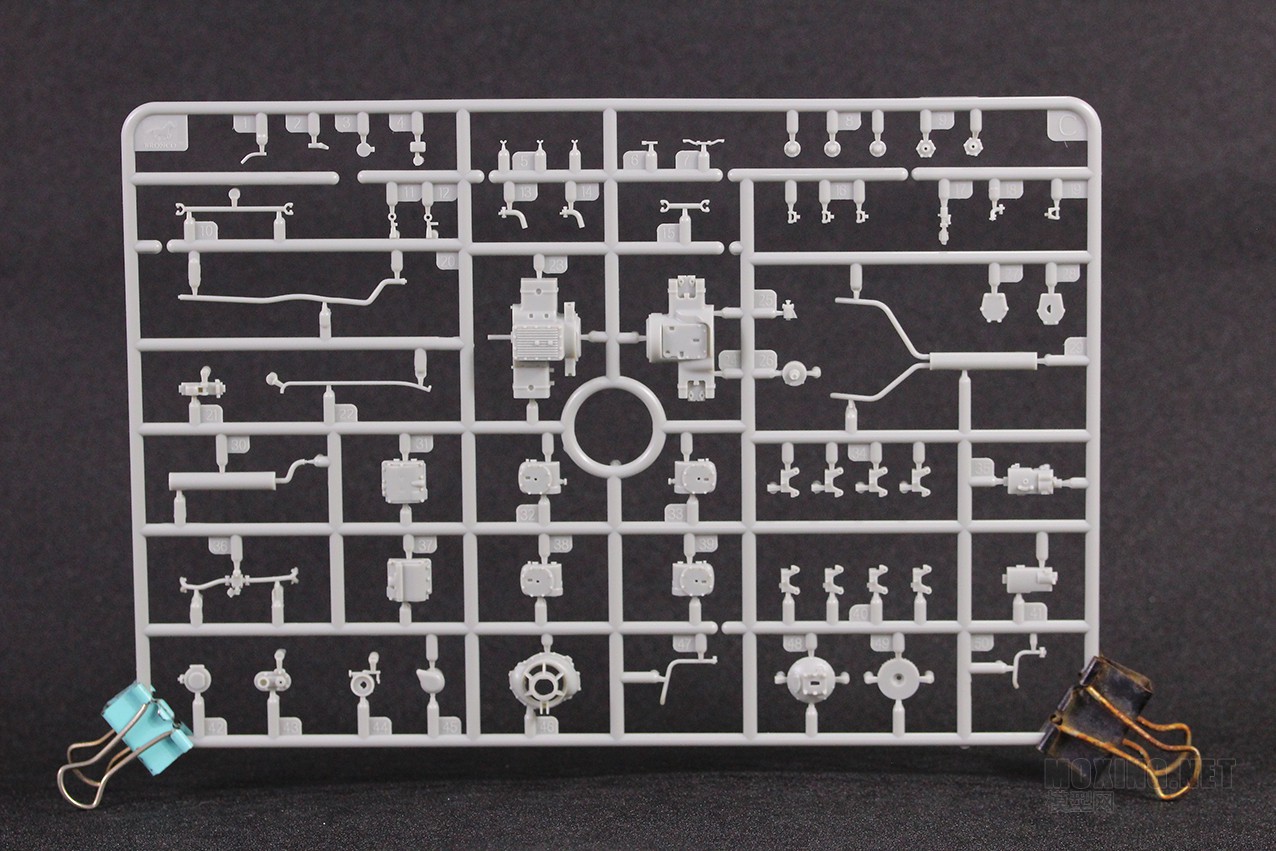 [模型网评测]威骏(CB35138)-1/35克虏伯Kfz.69牵引车(后期型)及Pak36反坦克炮-开盒 - 第12张  | 制作坦克模型记录