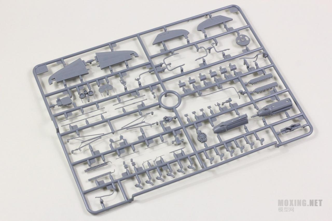 [模型网评测]威骏-1/48 P-40C