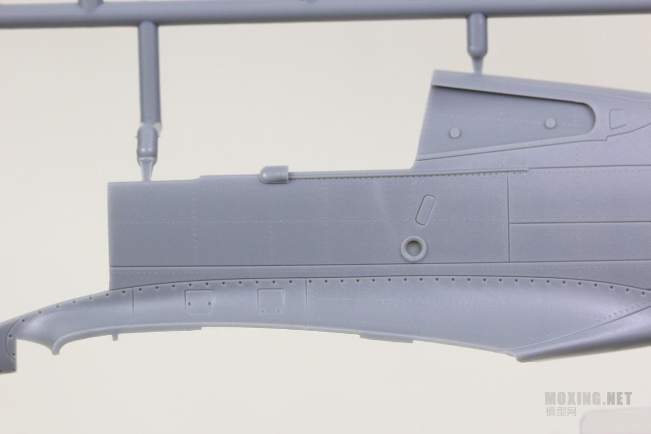 [模型网评测]威骏-1/48 P-40C