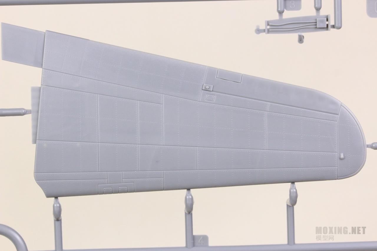 [模型网评测]威骏-1/48 P-40C