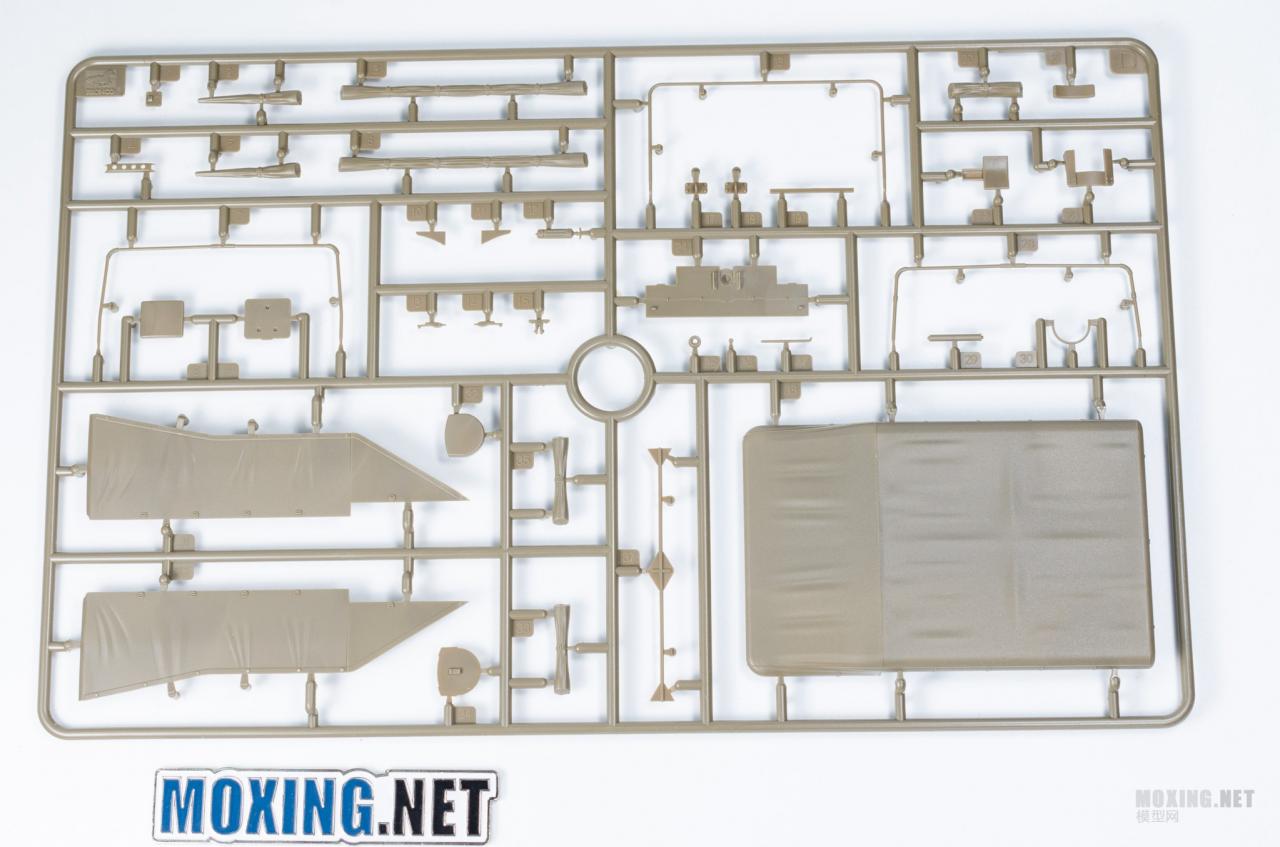 [模型网评测]威骏(CB35189)-1/35英军劳埃德MK.II履带式牵引车及6磅反坦克炮-开盒 - 第8张  | 制作坦克模型记录